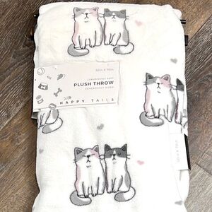 Happy Tails - ’Kitten Couples’ Plush Throw. 50“ x 70“.  NWT. Firm!